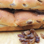 pane lungo uvetta maccalli